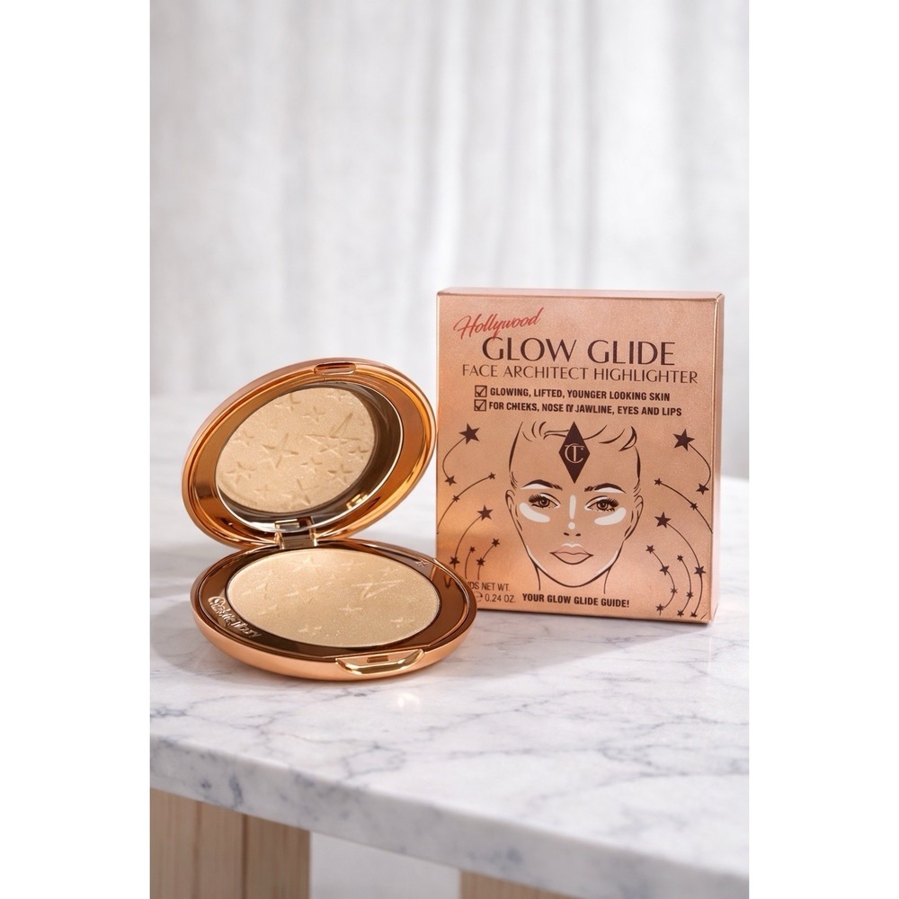 Charlotte Tilbury Glow Glide Face Architect Highlighter Moonlit Glow 0.24 oz